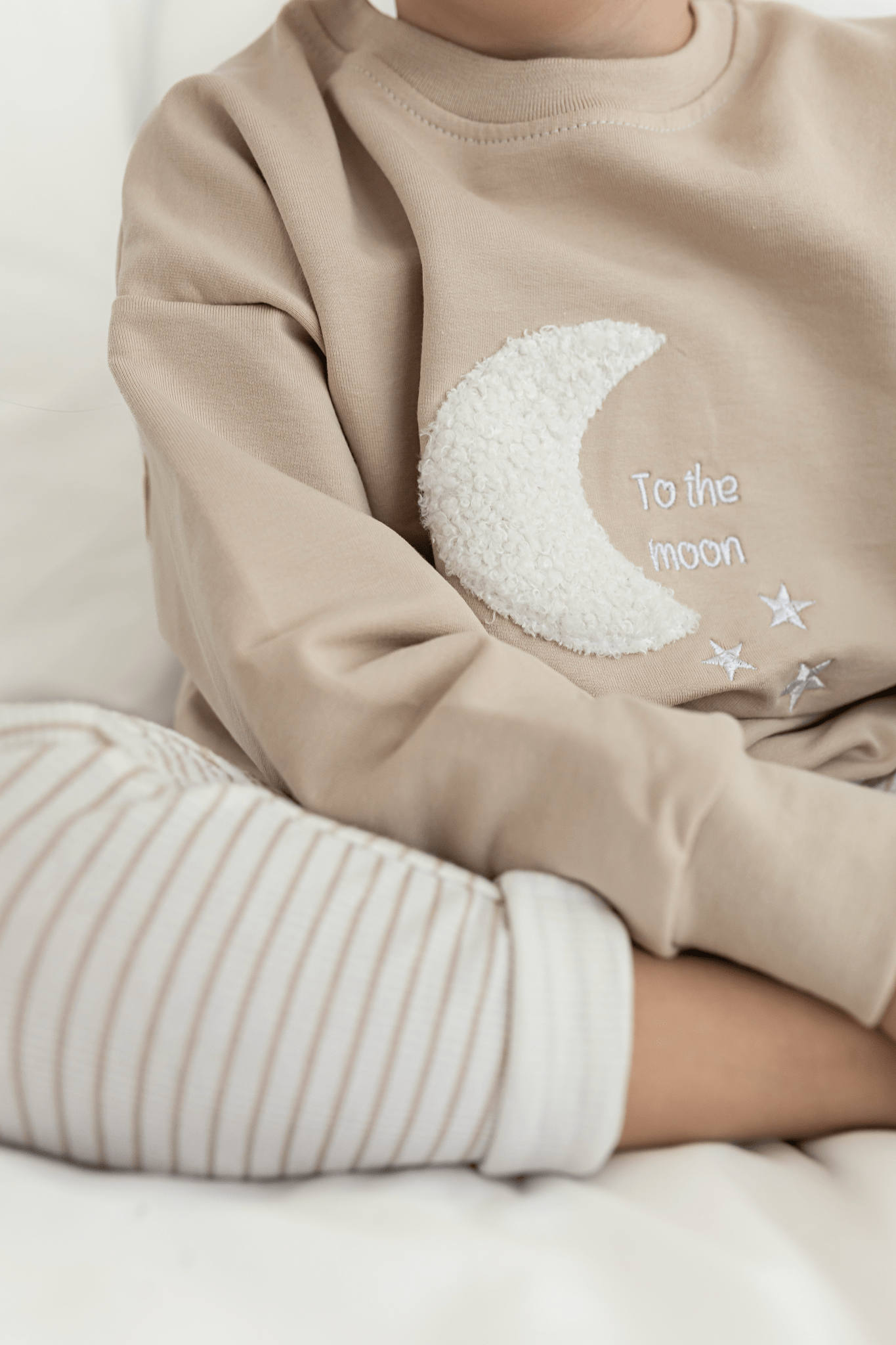 To the moon - Sweater - hejleen handmade