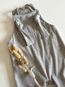 Mitwachsende Latzhose mit Knotenträgern - hejleen handmade